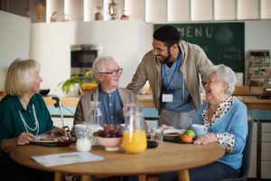 4 Benefits of Shared Activities and Dining Opportunities 4 Benefits of Shared Activities and Dining Opportunities